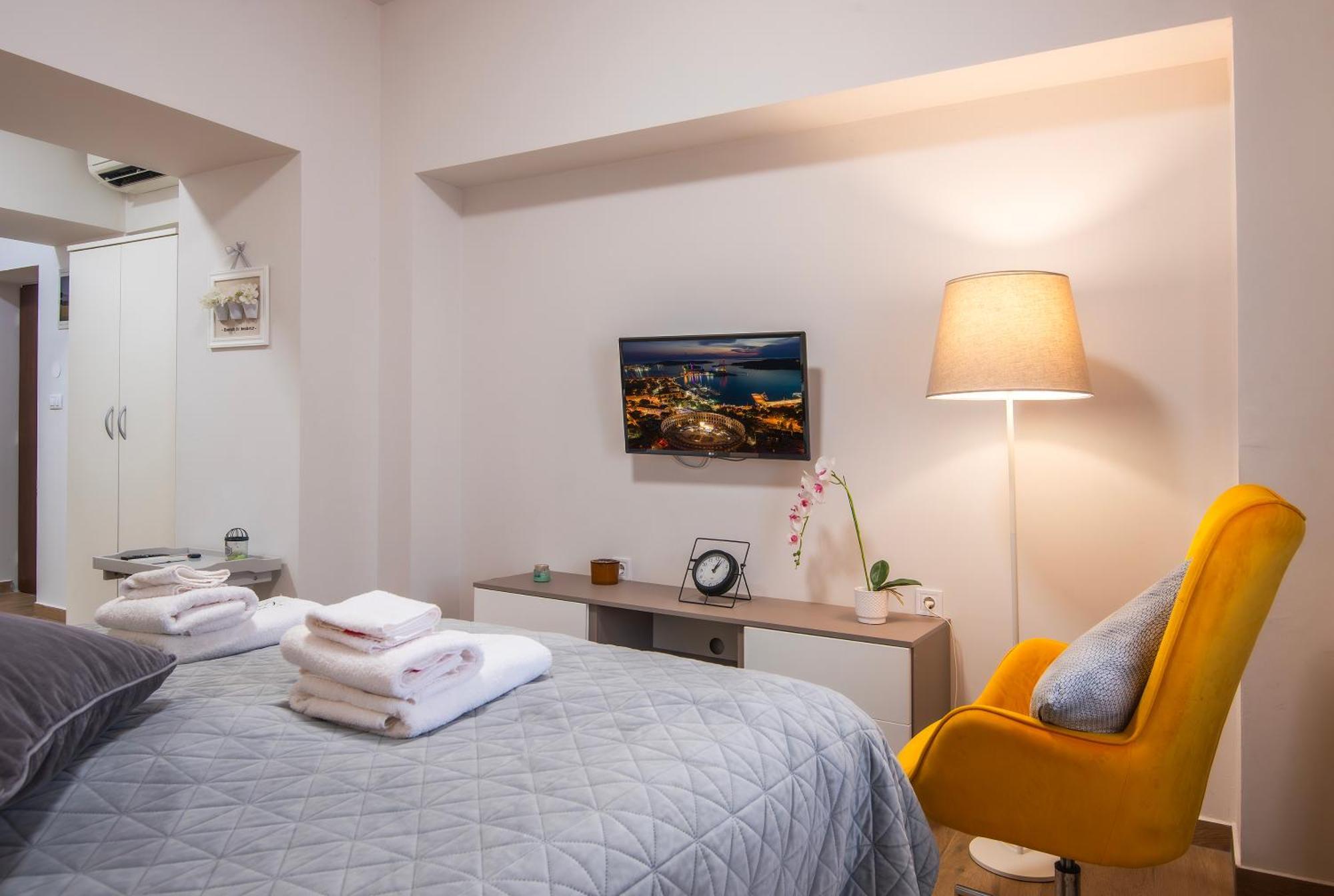 Apartment D&a Center With Free Parking Pula