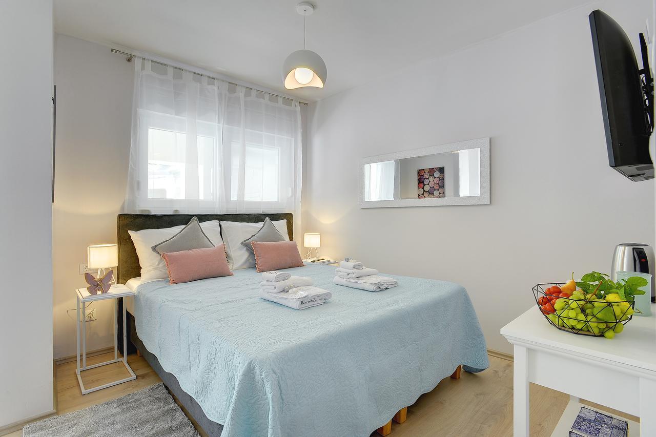D&a Center With Free Parking Apartment
